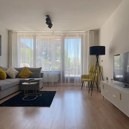 Schwarzwald-idylle In Schonach Apartment