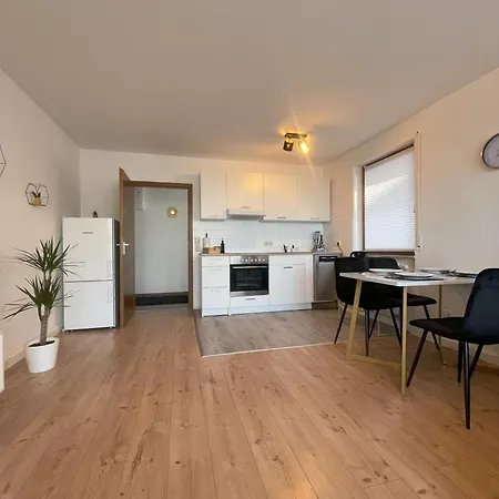 Schwarzwald-idylle In Schonach Apartment *